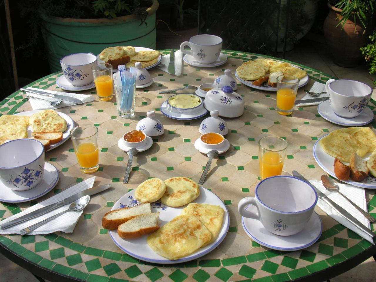Appartement Agreable Avec 2 Tres Belles Terrasses Au Coeur De 拉巴特 外观 照片
