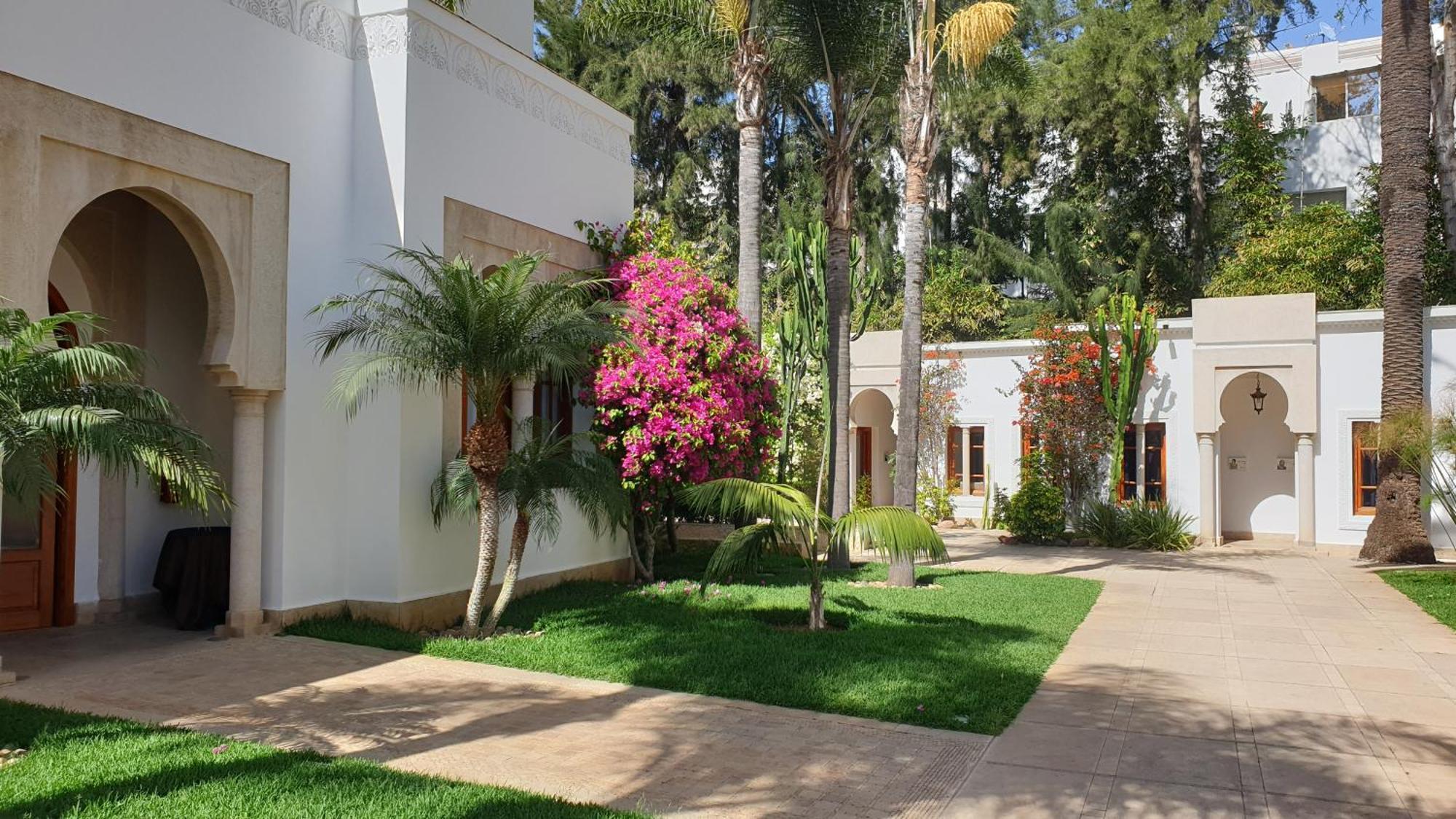 Appartement Agreable Avec 2 Tres Belles Terrasses Au Coeur De 拉巴特 外观 照片