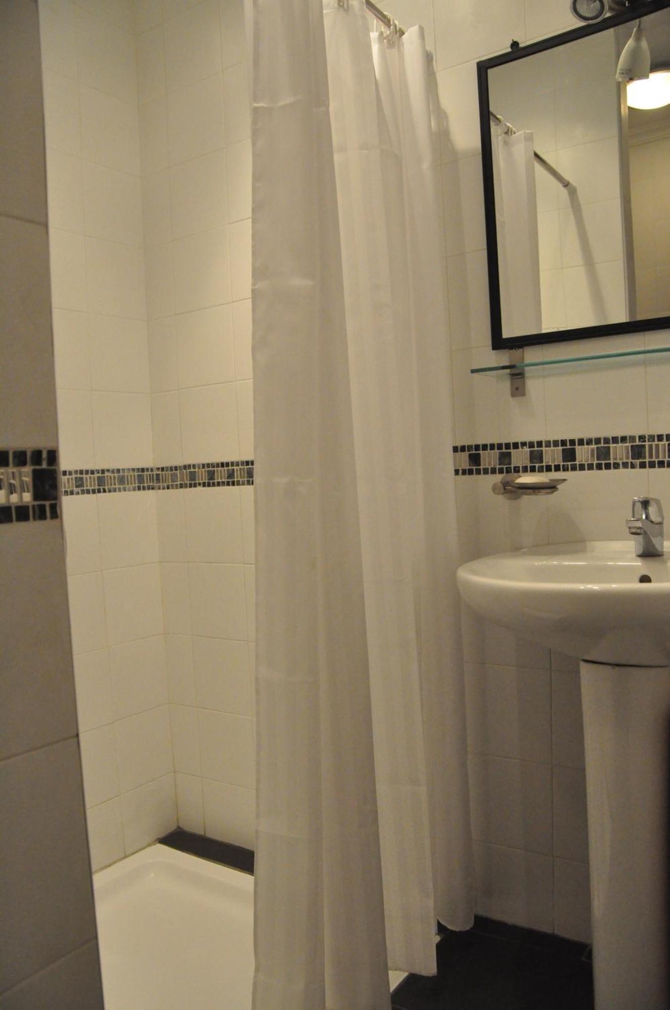 Appartement Agreable Avec 2 Tres Belles Terrasses Au Coeur De 拉巴特 外观 照片
